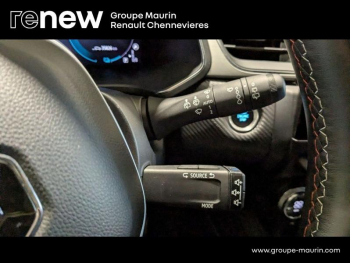 Photo 20 du bon plan RENAULT Captur 1.6 E-Tech hybride 145ch RS Line -21 occasion à 21990 €