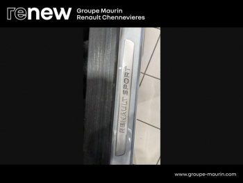 Photo 29 du bon plan RENAULT Captur 1.6 E-Tech hybride 145ch RS Line -21 occasion à 21990 €