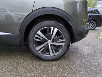 Photo 8 du bon plan PEUGEOT 3008 1.6 BlueHDi 120ch Allure S&S EAT6 occasion à 12990 €
