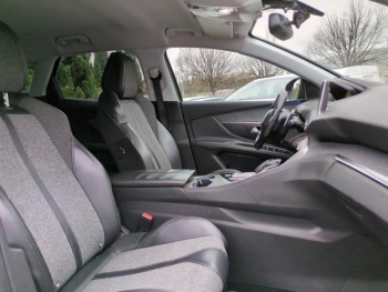 Photo 12 du bon plan PEUGEOT 3008 1.6 BlueHDi 120ch Allure S&S EAT6 occasion à 12990 €