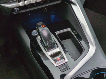 Photo 19 du bon plan PEUGEOT 3008 1.6 BlueHDi 120ch Allure S&S EAT6 occasion à 12990 €