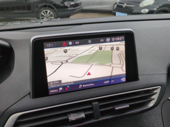 Photo 23 du bon plan PEUGEOT 3008 1.6 BlueHDi 120ch Allure S&S EAT6 occasion à 12990 €