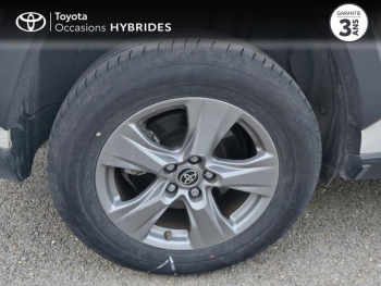 Photo 16 du bon plan TOYOTA RAV4 2.5 Hybride 218ch Dynamic 2WD MY22 occasion à 31490 €