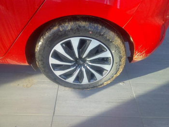 Photo 19 du bon plan FORD Fiesta 1.0 Flexifuel 95ch Titanium Business 5p occasion à 15900 €