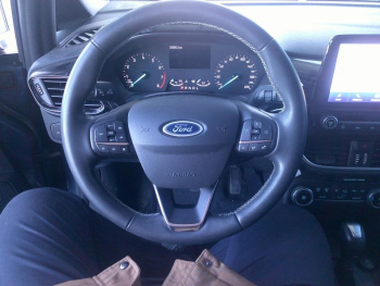 Photo 5 du bon plan FORD Fiesta 1.0 EcoBoost Hybrid 125ch Titanium Business Powershift 5p occasion à 17900 €
