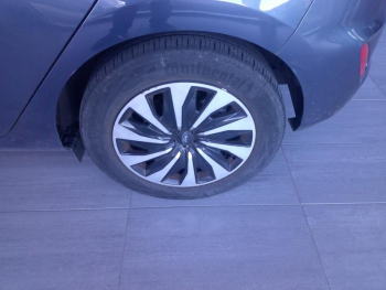 Photo 16 du bon plan FORD Fiesta 1.0 EcoBoost Hybrid 125ch Titanium Business Powershift 5p occasion à 17900 €