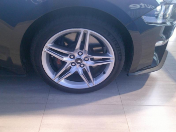 Photo 28 du bon plan FORD Mustang Fastback 5.0 V8 450ch GT BVA10 occasion à 56900 €