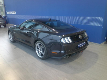 Photo 32 du bon plan FORD Mustang Fastback 5.0 V8 450ch GT BVA10 occasion à 56900 €
