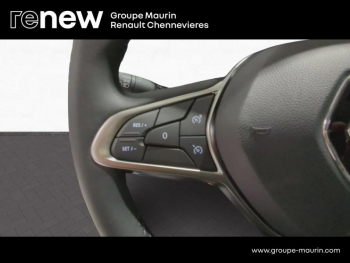 Photo 15 du bon plan RENAULT Clio 1.6 E-Tech hybride 145ch Equilibre occasion à 17990 €