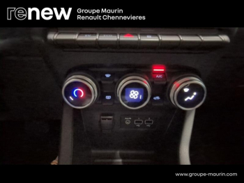 Photo 19 du bon plan RENAULT Clio 1.6 E-Tech hybride 145ch Equilibre occasion à 17990 €