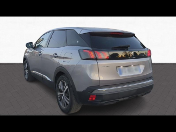 Photo 5 du bon plan PEUGEOT 3008 HYBRID 225ch Allure e-EAT8 occasion à 19900 €
