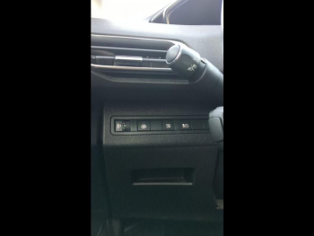 Photo 18 du bon plan PEUGEOT 3008 HYBRID 225ch Allure e-EAT8 occasion à 19900 €