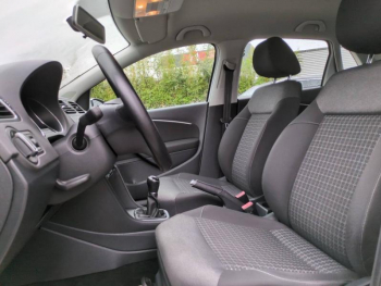 Photo 14 du bon plan VOLKSWAGEN Polo 1.4 TDI 75ch BlueMotion Technology Confortline 5p occasion à 8490 €