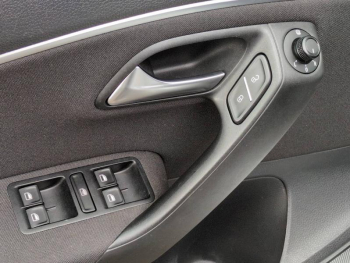 Photo 22 du bon plan VOLKSWAGEN Polo 1.4 TDI 75ch BlueMotion Technology Confortline 5p occasion à 8490 €