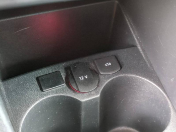 Photo 24 du bon plan VOLKSWAGEN Polo 1.4 TDI 75ch BlueMotion Technology Confortline 5p occasion à 8490 €