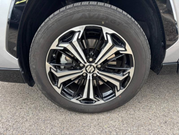 Photo 11 du bon plan SUZUKI Across 2.5 Hybride Rechargeable 306ch Pack 2024 occasion à 36990 €