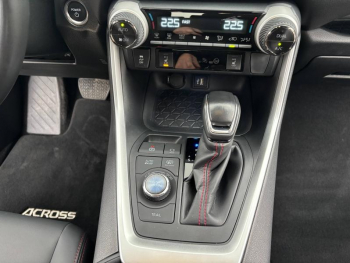 Photo 16 du bon plan SUZUKI Across 2.5 Hybride Rechargeable 306ch Pack 2024 occasion à 36990 €