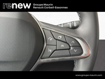 Photo 19 du bon plan RENAULT Clio 1.6 E-Tech 145ch full hybrid Evolution - 25 occasion à 19900 €