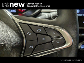 Photo 16 du bon plan RENAULT Captur 1.6 E-Tech hybride 145ch Evolution occasion à 21790 €