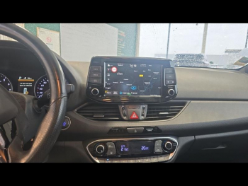 Photo 9 du bon plan HYUNDAI i30 1.4 T-GDi 140ch Edition Navi DCT-7 Euro6d-T occasion à 15900 €