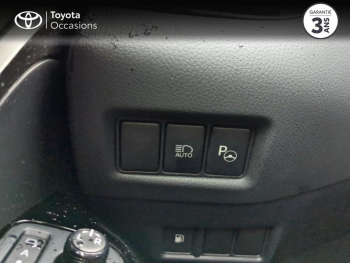 Photo 24 du bon plan TOYOTA C-HR 122h Collection 2WD E-CVT Cuir Alcantara occasion à 19990 €