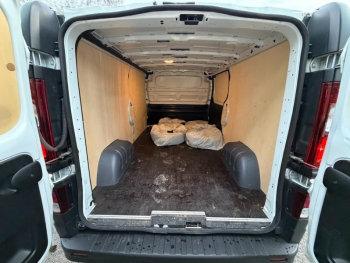 Photo 15 du bon plan NISSAN Primastar Fg VUL L2H1 3t1 2.0 dCi 130ch Acenta occasion à 23990 €