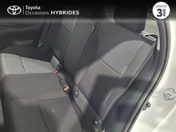 Photo 5 du bon plan TOYOTA Yaris 116h Dynamic 5p Blanc Lunaire occasion à 18490 €