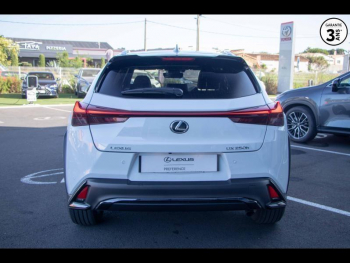 Photo 2 du bon plan LEXUS UX 250h F SPORT Design 2WD occasion à 30490 €