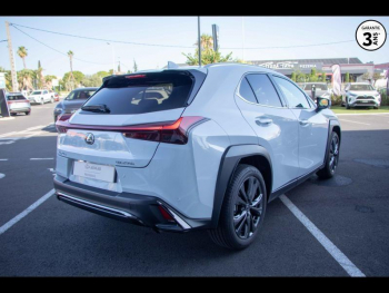 Photo 3 du bon plan LEXUS UX 250h F SPORT Design 2WD occasion à 30490 €