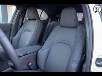 Photo 15 du bon plan LEXUS UX 250h F SPORT Design 2WD occasion à 30490 €