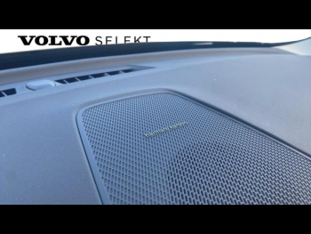 Photo 23 du bon plan VOLVO XC60 T6 Hybride Rechargeable 350ch Plus Style Dark Geartronic 8 AWD occasion à 66900 €