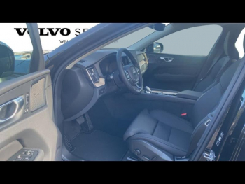 Photo 25 du bon plan VOLVO XC60 T6 Hybride Rechargeable 350ch Plus Style Dark Geartronic 8 AWD occasion à 66900 €