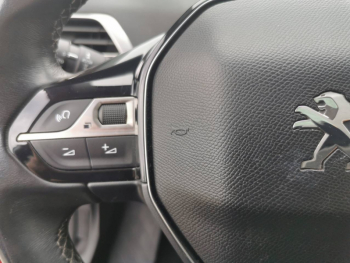 Photo 8 du bon plan PEUGEOT 3008 1.2 PureTech 130ch Allure S&S occasion à 10590 €