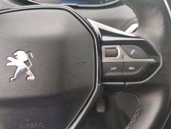 Photo 10 du bon plan PEUGEOT 3008 1.2 PureTech 130ch Allure S&S occasion à 10590 €