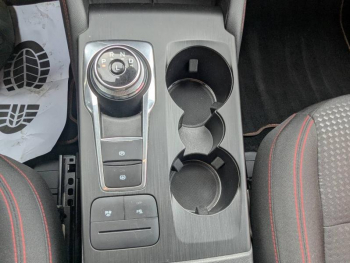 Photo 19 du bon plan FORD Kuga 2.5 Duratec 190ch FHEV E85 ST-Line BVA occasion à 24990 €