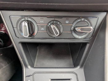 Photo 19 du bon plan VOLKSWAGEN Polo 1.0 75ch Confortline occasion à 13930 €