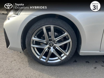 Photo 16 du bon plan LEXUS IS 300h F SPORT Executive 2020 occasion à 31990 €