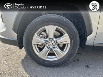 Photo 16 du bon plan TOYOTA RAV4 2.5 Hybride 218ch Dynamic 2WD MY22 occasion à 32990 €