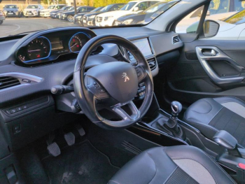 Photo 10 du bon plan PEUGEOT 2008 1.2 PureTech 130ch Allure S&S occasion à 7490 €