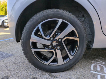 Photo 15 du bon plan PEUGEOT 108 VTi 72 Like S&S 85g 5p occasion à 8990 €