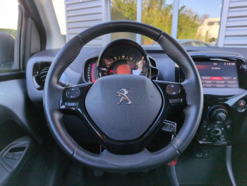 Photo 19 du bon plan PEUGEOT 108 VTi 72 Like S&S 85g 5p occasion à 8990 €