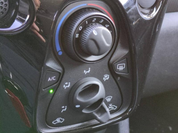 Photo 21 du bon plan PEUGEOT 108 VTi 72 Like S&S 85g 5p occasion à 8990 €