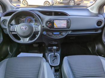 Photo 16 du bon plan TOYOTA Yaris HSD 100h Dynamic 5p occasion à 10990 €