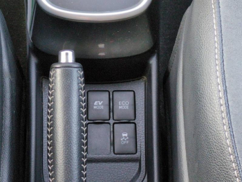 Photo 21 du bon plan TOYOTA Yaris HSD 100h Dynamic 5p occasion à 10990 €