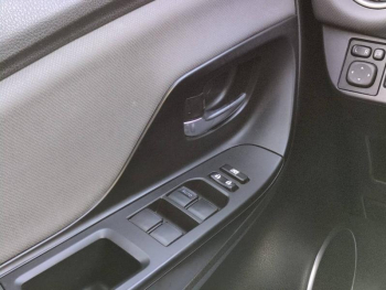 Photo 22 du bon plan TOYOTA Yaris HSD 100h Dynamic 5p occasion à 10990 €