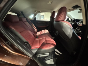 Photo 15 du bon plan LEXUS NX 300h 4WD Luxe  MY20 occasion à 28990 €