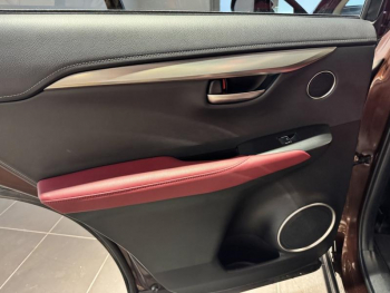 Photo 19 du bon plan LEXUS NX 300h 4WD Luxe  MY20 occasion à 28990 €