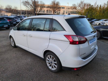 Photo 3 du bon plan FORD Grand C-MAX 1.5 TDCi 120ch Stop&Start Titanium PowerShift occasion à 8990 €