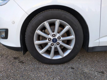 Photo 6 du bon plan FORD Grand C-MAX 1.5 TDCi 120ch Stop&Start Titanium PowerShift occasion à 8990 €