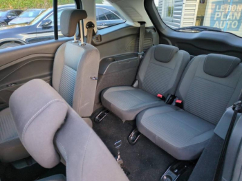Photo 16 du bon plan FORD Grand C-MAX 1.5 TDCi 120ch Stop&Start Titanium PowerShift occasion à 8990 €